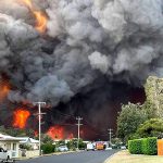 20864872-7674979-Officials_have_advised_people_to_evacuate_while_they_can_saying_-a-21_1573525183766