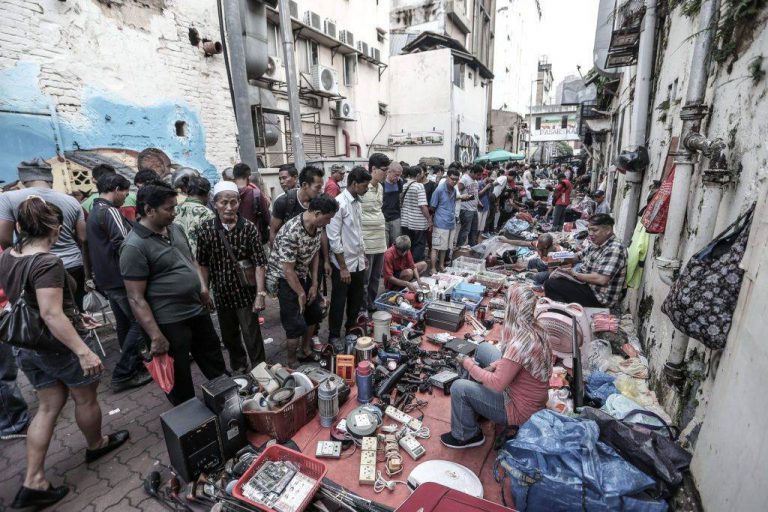 4 Port Lokasi Pasar Karat ‘ Trademark’ Wajib Singgah Untuk Cuci Mata