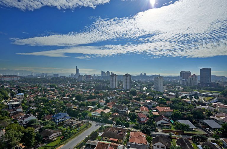 Petaling Jaya & Lembah Pantai, Kawasan Zon Merah COVID-19 Tertinggi Di Semenanjung Malaysia
