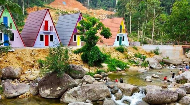 Chalet Depan Sungai Di Batu Kurau, Perak Lokasi Ideal Untuk Percutian Keluarga