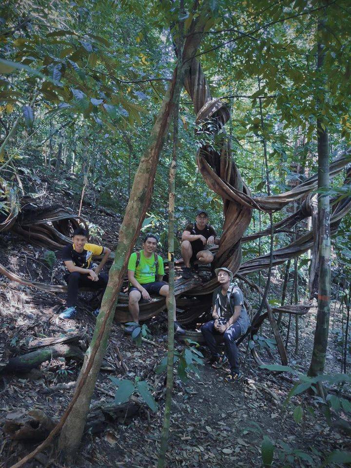 Blue Pool Santubong  Kolam Biru Semulajadi Paling Indah Sarawak LIBUR
