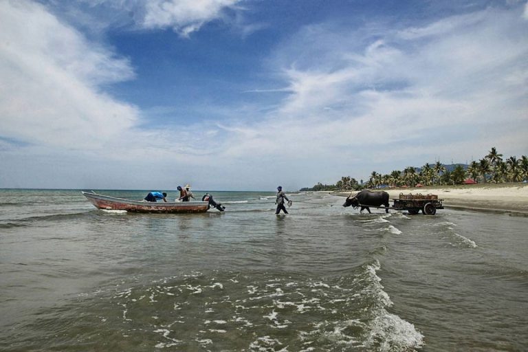 Menteri Cadangkan Pantai Di Beserah Jadi Port Penggambaran Filem. Ini 7 Keistimewaan Pantai Beserah. Jom Singgah