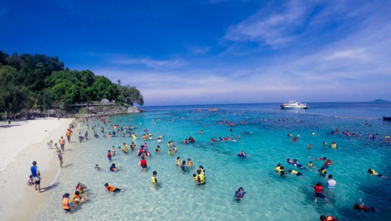 Keindahan Pulau Kapas Yang Ramai Sebenarnya Tak Tahu, Pemandangannya Cukup Memukau!