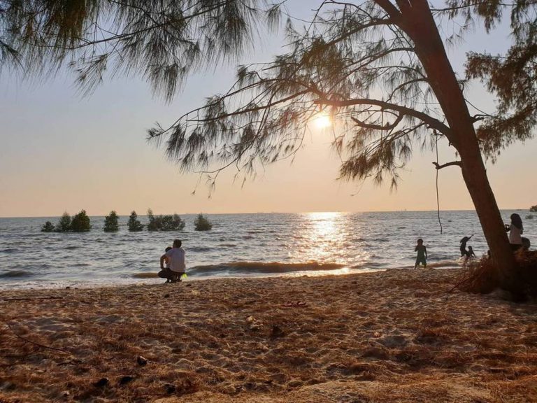 Enam Pantai Paling Menarik, Indah & Kaya Dengan Tarikan Semula Jadi Di Selangor
