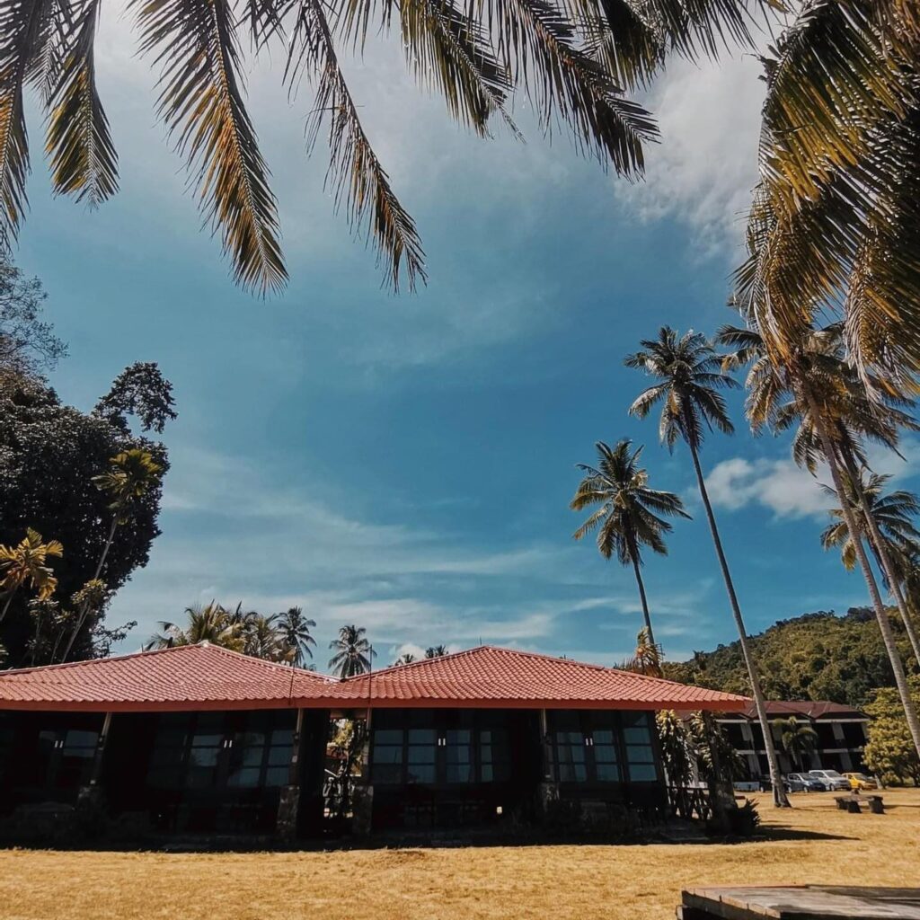 Singgah Fishing Bay Resort Di Johor, Siap Nampak Laut Dari Bilik