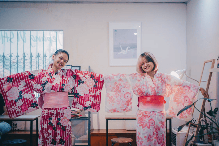 Kalau Ke Jepun, Wajib Cuba Pakai Kimono. Ini Sebab Ramai Tak Lepaskan Pengalaman Ini 9 Kalau Ke Jepun, Wajib Cuba Pakai Kimono. Ini Sebab Ramai Tak Lepaskan Pengalaman Ini