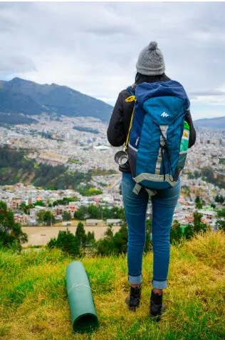 Tip Melancong Solo Untuk Wanita, Ini Persediaan Penting Sebelum Memulakan Perjalanan 17 Tip Melancong Solo Untuk Wanita, Ini Persediaan Penting Sebelum Memulakan Perjalanan