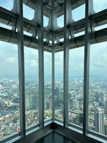 KLCC Bukan Sekadar Tempat Bergambar, Ini Tarikan Infotainment Yang Boleh Dikunjungi 18 KLCC Bukan Sekadar Tempat Bergambar, Ini Tarikan Infotainment Yang Boleh Dikunjungi