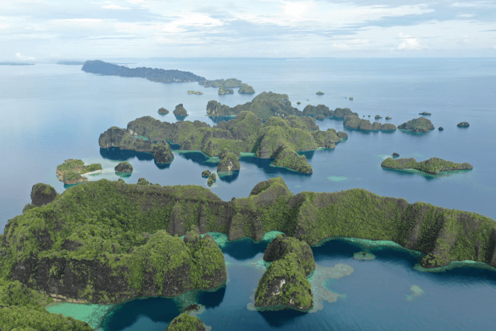 Selain Bali & Jakarta, Ini 7 Lagi Lokasi Menarik Di Indonesia Yang Harus Anda Lawati 15 Selain Bali & Jakarta, Ini 7 Lagi Lokasi Menarik Di Indonesia Yang Harus Anda Lawati