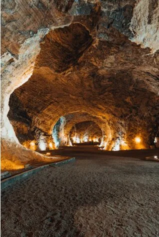 Salina Turda, Lombong Garam Bawah Tanah Di Romania Yang Cantik Macam Dunia Fantasi 6 Salina Turda, Lombong Garam Bawah Tanah Di Romania Yang Cantik Macam Dunia Fantasi