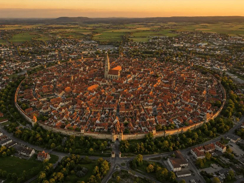 Nördlingen, Pekan Cantik Di Jerman Yang Dibina Dalam Kawah Meteor Purba 10 Nördlingen, Pekan Cantik Di Jerman Yang Dibina Dalam Kawah Meteor Purba