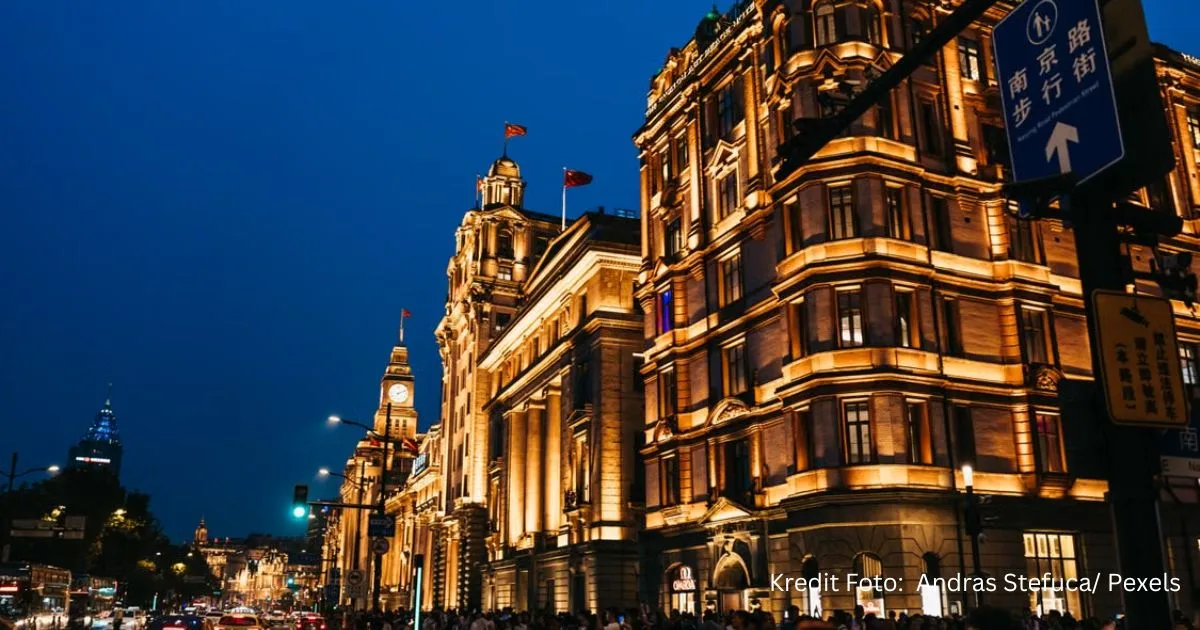 Dua Wajah Shanghai: Mengapa Kota Metropolis Ini Wajib Ada Dalam 'Bucket List' Anda 7 Dua Wajah Shanghai: Mengapa Kota Metropolis Ini Wajib Ada Dalam 'Bucket List' Anda