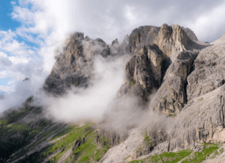Dolomites, Pergunungan Cantik Di Itali. Ini Sebab Ramai Nak Jejakkan Kaki Kesini.