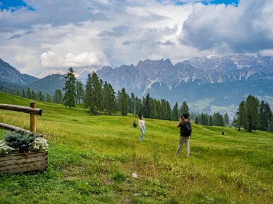 Dolomites, Pergunungan Cantik Di Itali. Ini Sebab Ramai Nak Jejakkan Kaki Kesini. 9 Dolomites, Pergunungan Cantik Di Itali. Ini Sebab Ramai Nak Jejakkan Kaki Kesini.