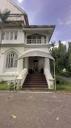 Carcosa Kuala Lumpur: Rumah Agam Putih Yang Sepi & Menunggu Untuk Kembali Hidup 7 Carcosa Kuala Lumpur: Rumah Agam Putih Yang Sepi & Menunggu Untuk Kembali Hidup