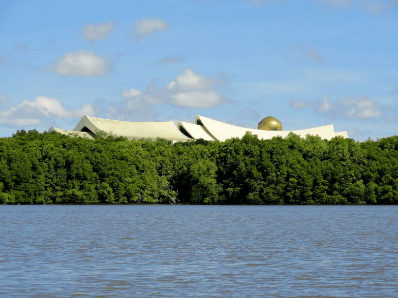 Ada 1,788 Bilik! Istana Sultan Brunei Ini Diiktiraf Istana Kediaman Terbesar Di Dunia 11 Ada 1,788 Bilik! Istana Sultan Brunei Ini Diiktiraf Istana Kediaman Terbesar Di Dunia