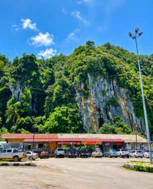 Stesen Kereta Api Lama Gua Musang, Saksi Perjalanan ‘Jungle Railway’ Yang Penuh Sejarah 2 Stesen Kereta Api Lama Gua Musang, Saksi Perjalanan ‘Jungle Railway’ Yang Penuh Sejarah