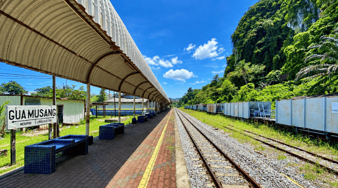 Stesen Kereta Api Lama Gua Musang, Saksi Perjalanan ‘Jungle Railway’ Yang Penuh Sejarah 6 Stesen Kereta Api Lama Gua Musang, Saksi Perjalanan ‘Jungle Railway’ Yang Penuh Sejarah