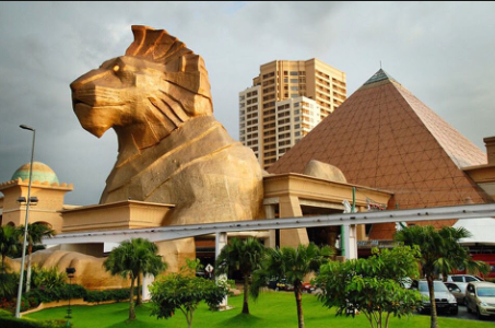 Dari Luxury Sampai Mesra Poket, Ini Beza ‘Level’ Shopping Mall Yang Selalu Kita Pergi 7 Dari Luxury Sampai Mesra Poket, Ini Beza ‘Level’ Shopping Mall Yang Selalu Kita Pergi