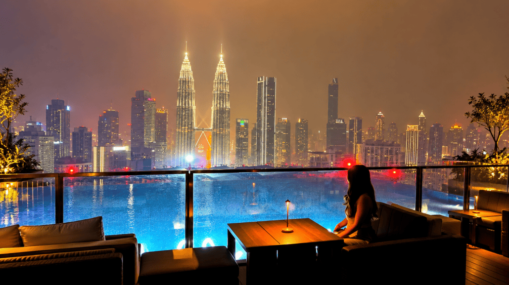 Nak Dinner Dengan View KLCC? Tap Room Conlay Di Tingkat 50 Ini Memang Cantik! 3 Nak Dinner Dengan View KLCC? Tap Room Conlay Di Tingkat 50 Ini Memang Cantik!