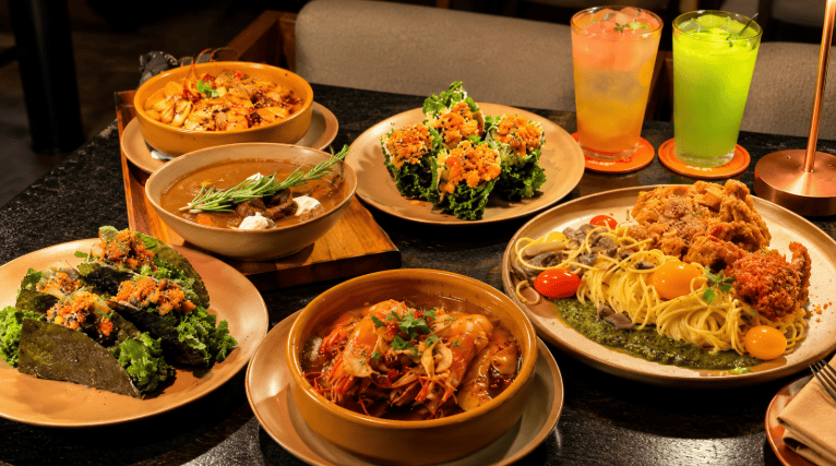 Nak Dinner Dengan View KLCC? Tap Room Conlay Di Tingkat 50 Ini Memang Cantik! 6 Nak Dinner Dengan View KLCC? Tap Room Conlay Di Tingkat 50 Ini Memang Cantik!