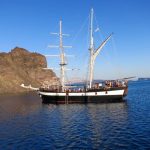 things-to-do-santorini-boat-tour-caldera-sunset